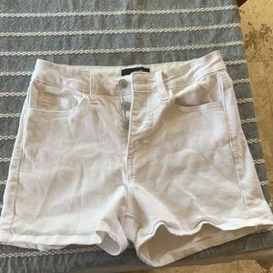 Vervet shorts size small